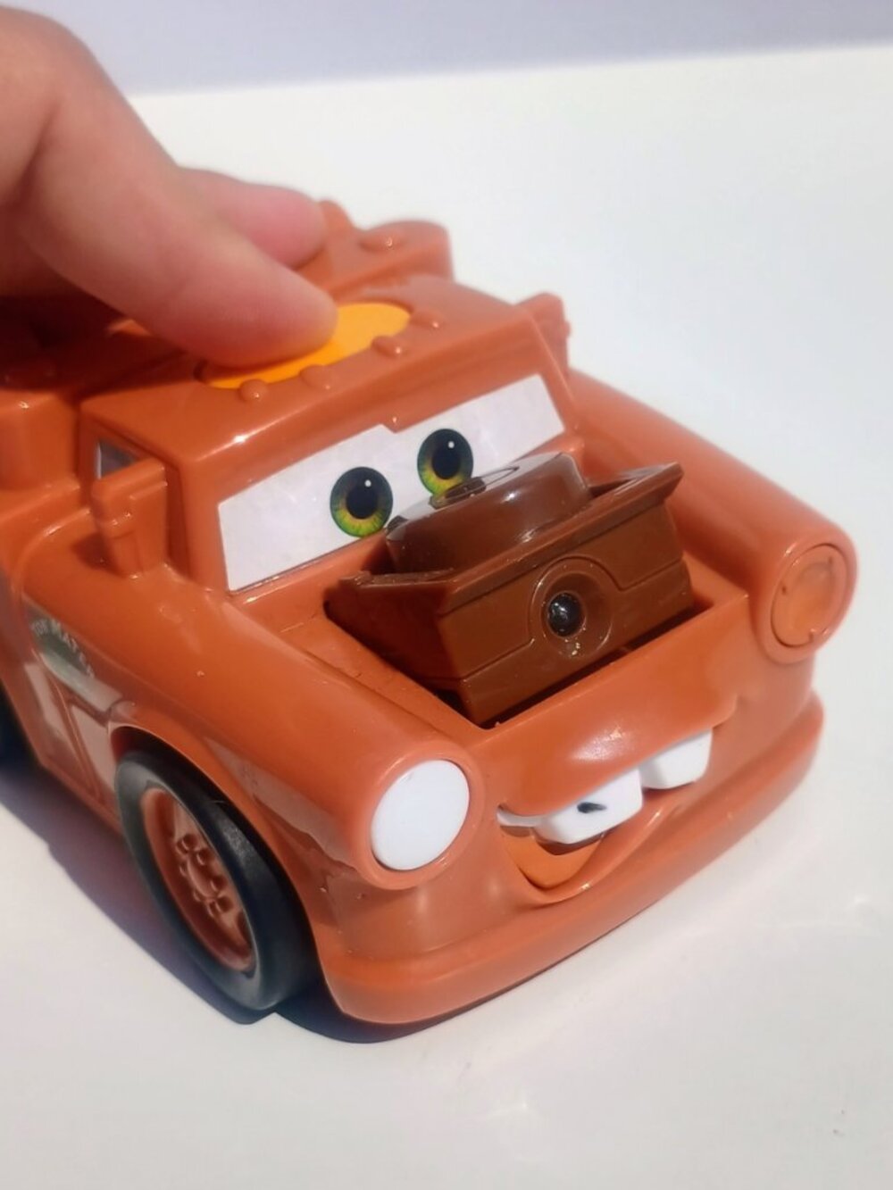 Disney Pixar Cars TOW MATER Truck Talking Flashlight Fisher Price 2010 5" WORKS